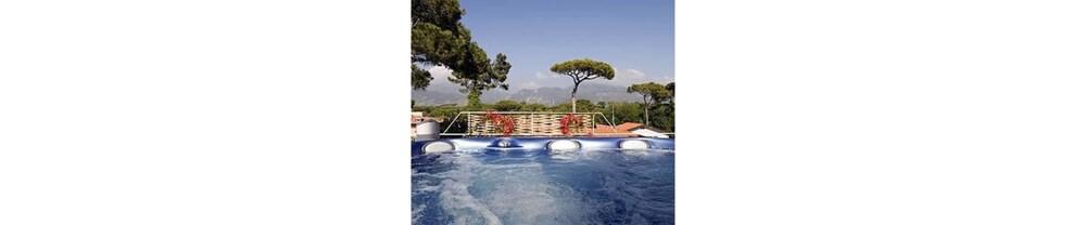 Hotel Viscardo フォルテ・デイ・マルミ エクステリア 写真
